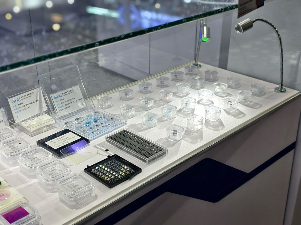 激埃特光电CMEF2025非球面光学展品